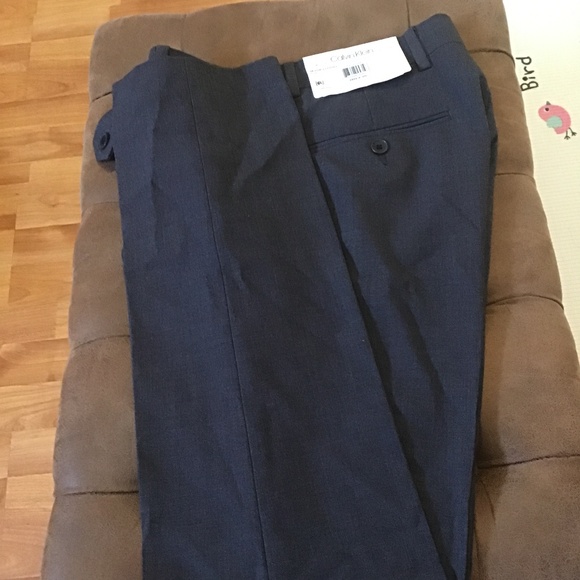 Dress pants - Picture 1 of 3